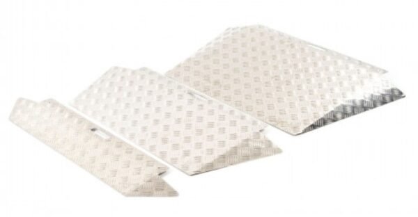 Rampe de seuil PMR avec débords en aluminium