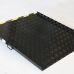 Rampe noire de seuil PMR en aluminium Blacktech