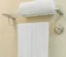 Porte-serviette mural professionnel en inox pour hôtel et collectivité